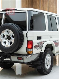 تويوتا لاند كروزر 70